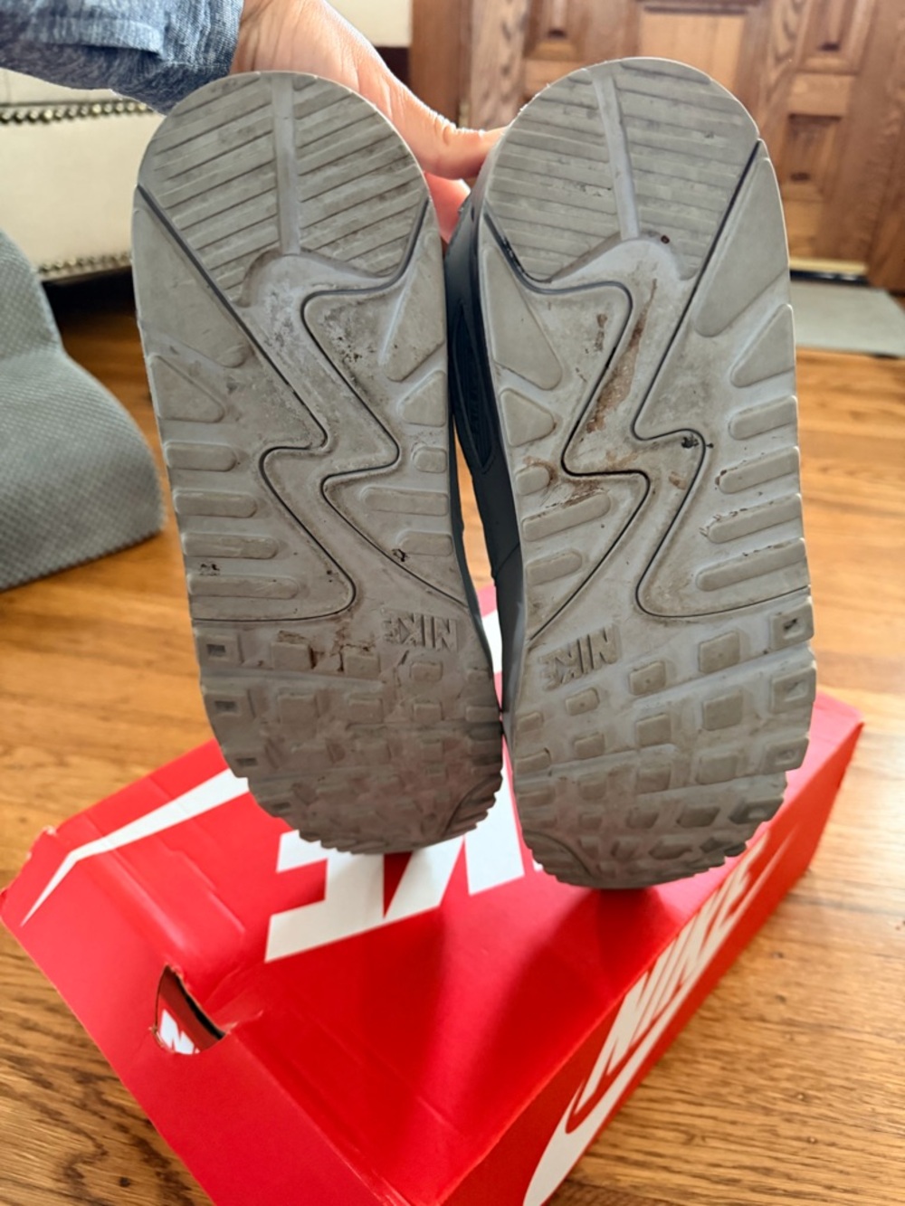 Nike Light Gray Air Max Low-Top Sneakers - Picture 6 of 6